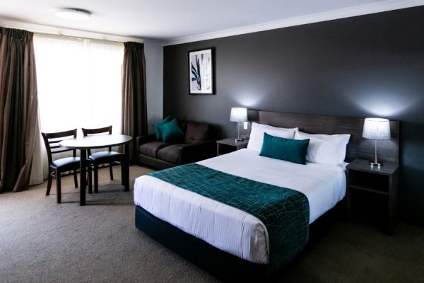 Deluxe-Room-Ambassador-Orange-NSW-5
