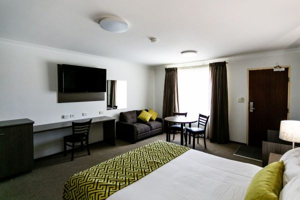 Executive-Room-Ambassador-Orange-NSW-4