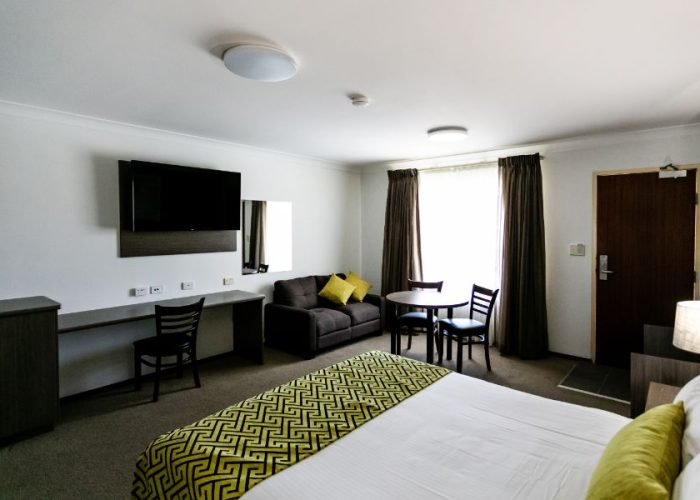 Executive-Room-Ambassador-Orange-NSW-4